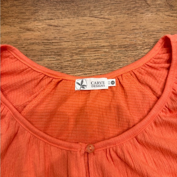 CARVE DESIGNS
Sol Top: Coral - Picture 3 of 6